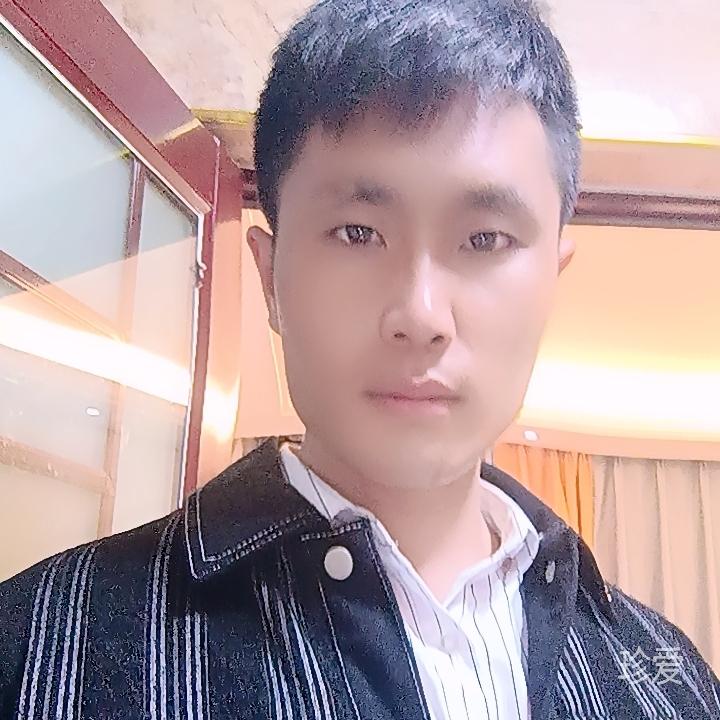 強(qiáng)忍的笑容背後