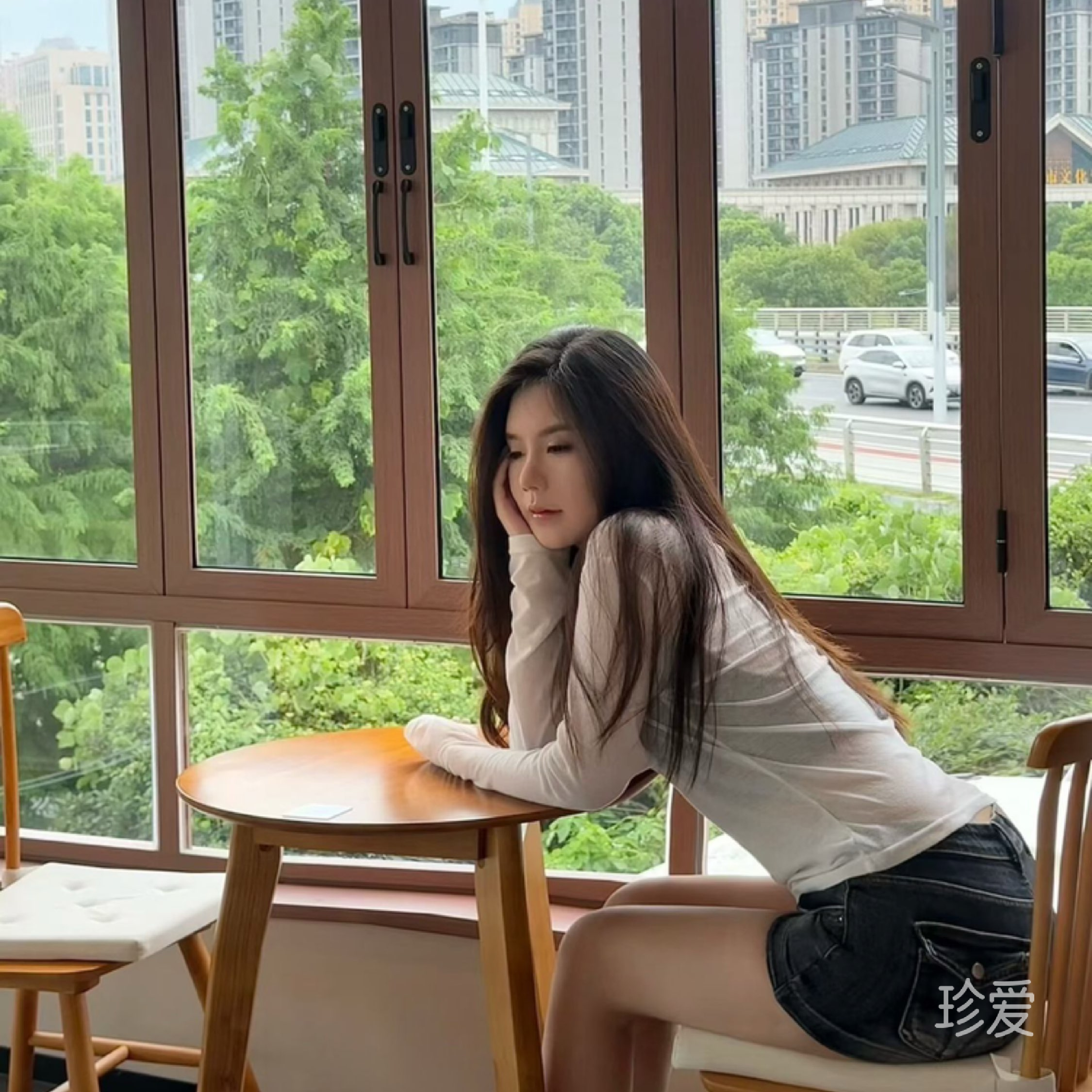 灿灿