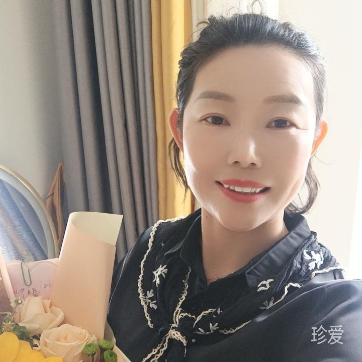 陽(yáng)光下微微笑