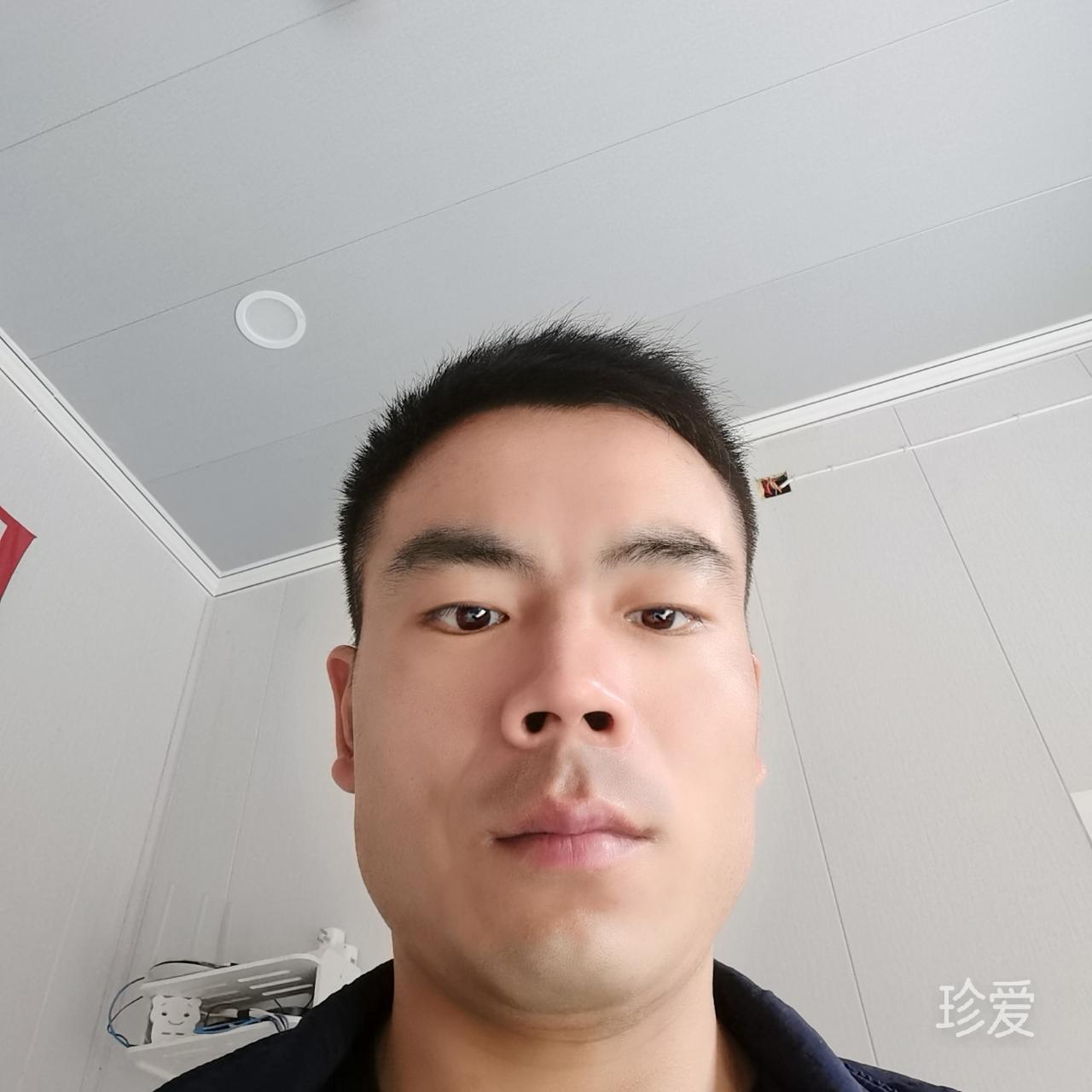 蓝天乌云
