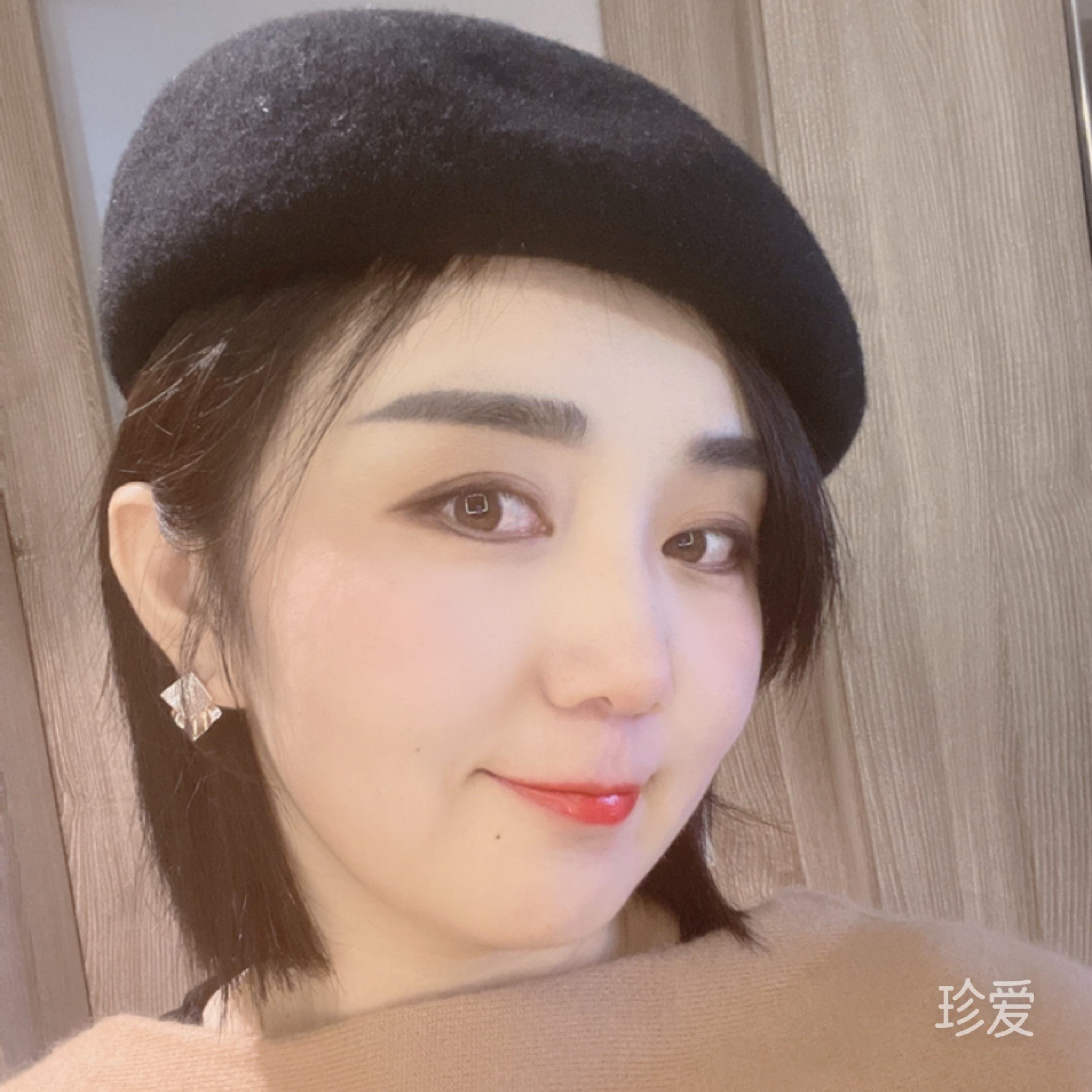 誰卑微了現(xiàn)實(shí)