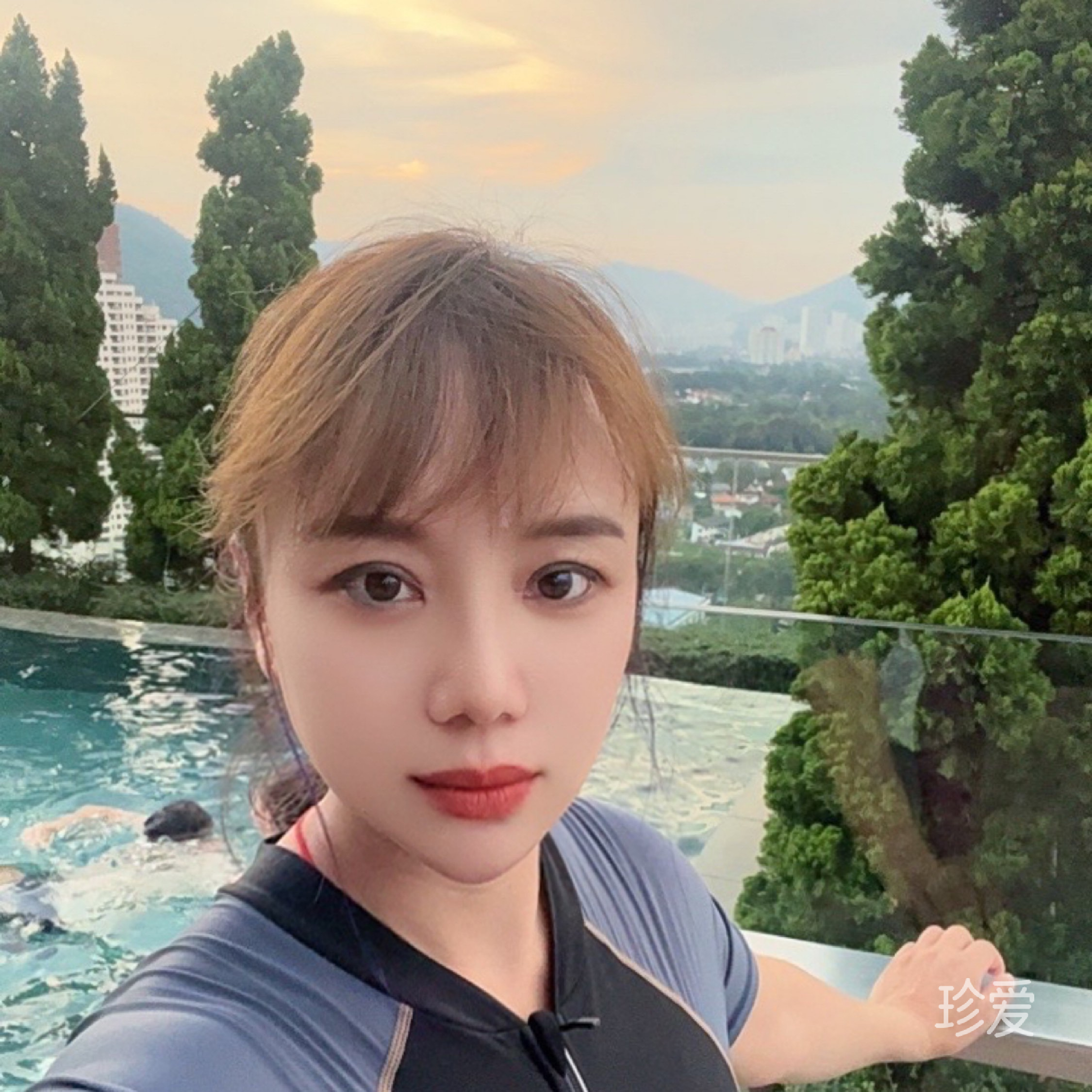 牵手一起去看世界