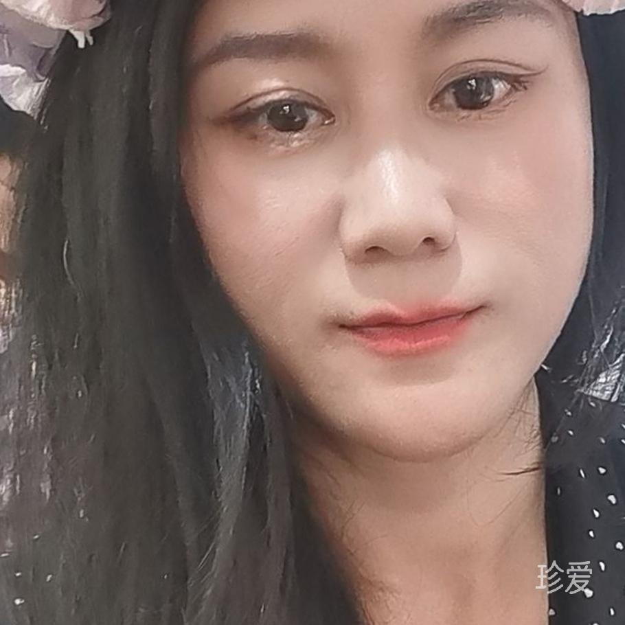 风携花影过轻裳