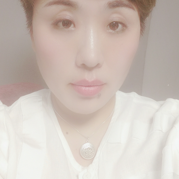 盛開(kāi)的曼陀羅