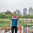 在水一邊