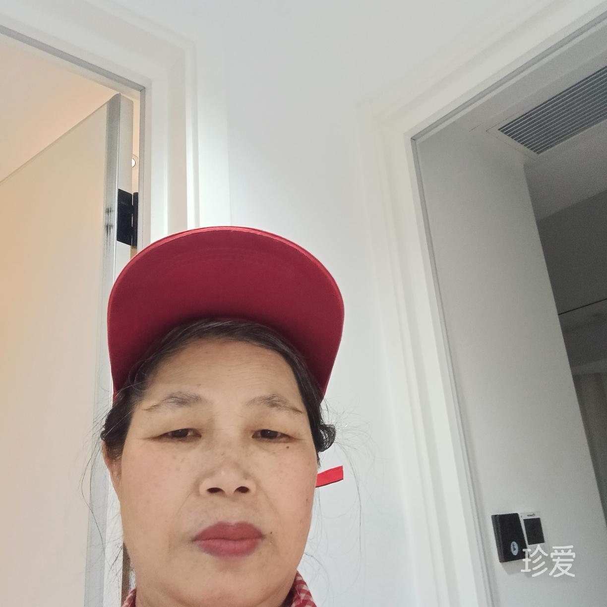 水边的阿迪丽娜