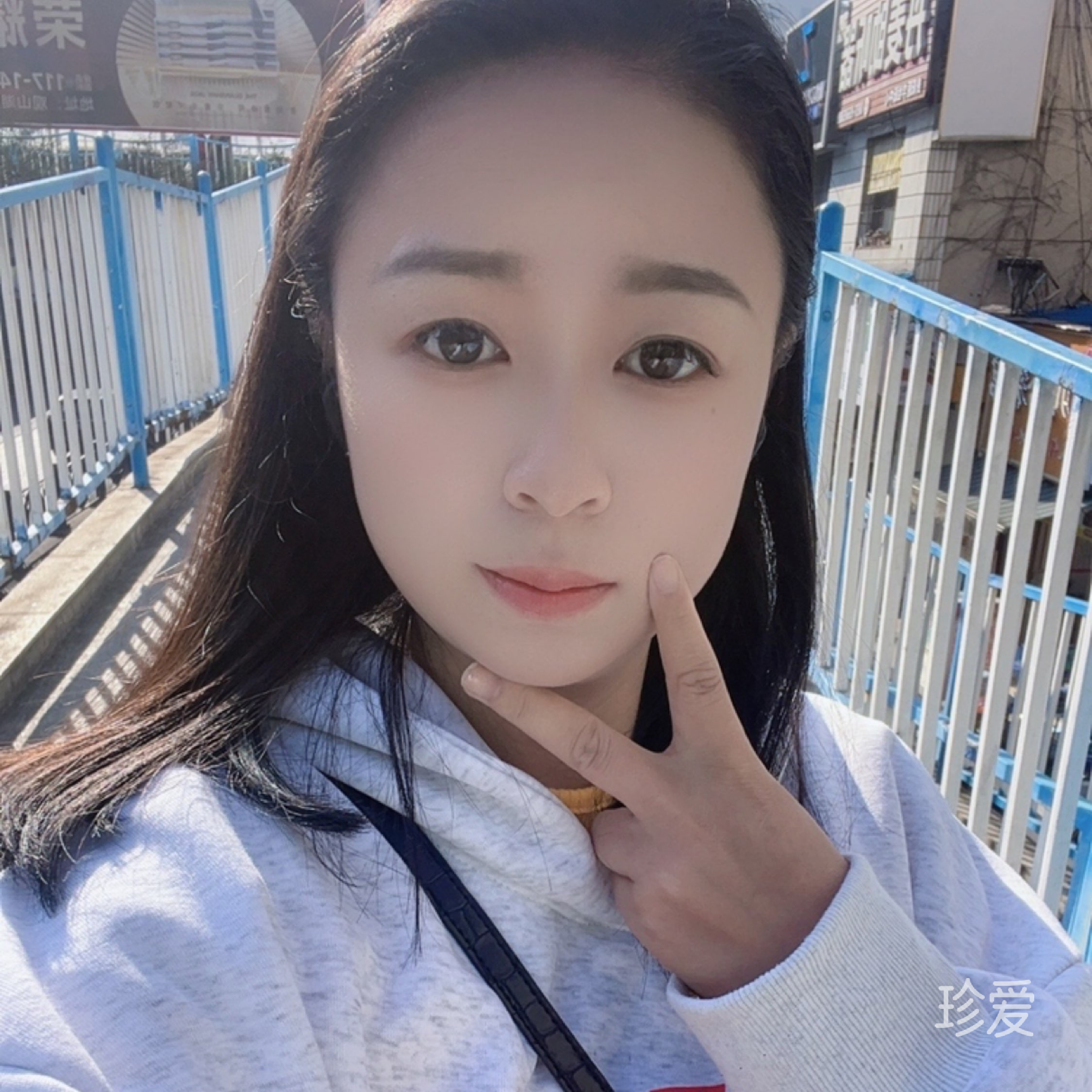 愛上鯊魚的人魚