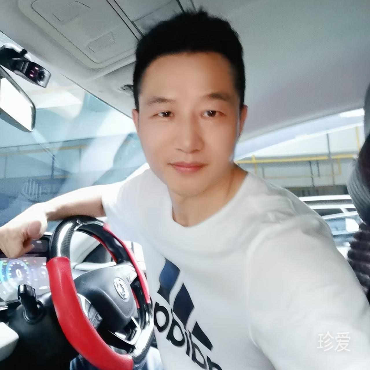 等爱的玫瑰