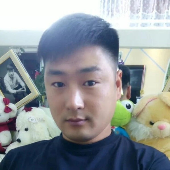 在路上向遠(yuǎn)方