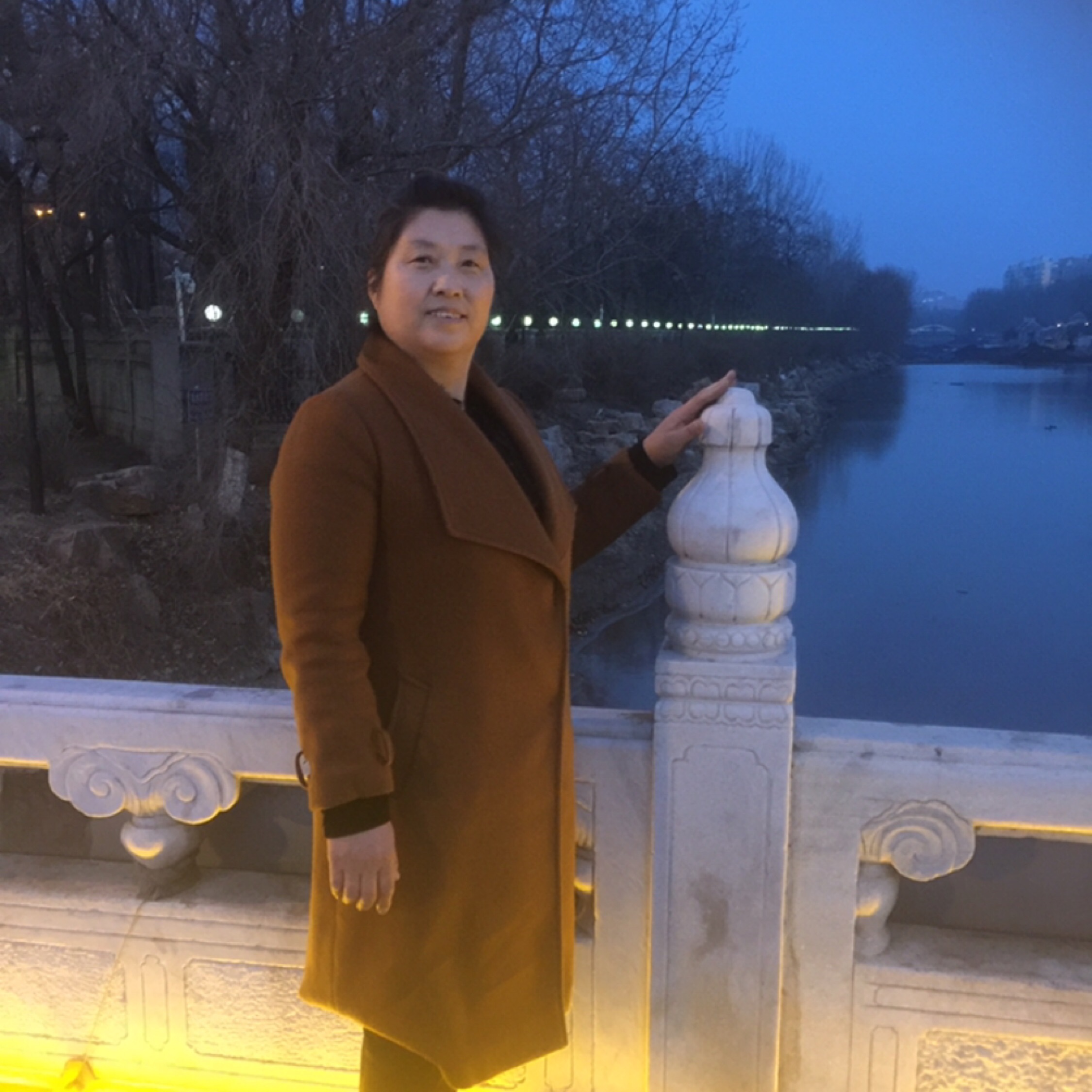 菩提树下半璃雨巷