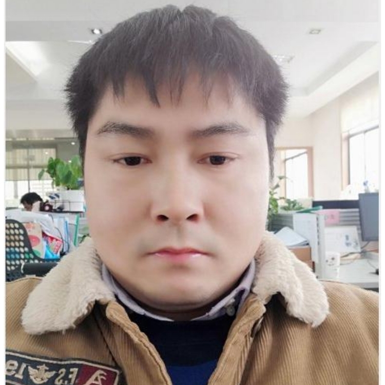 二十寸彩电皮沙发