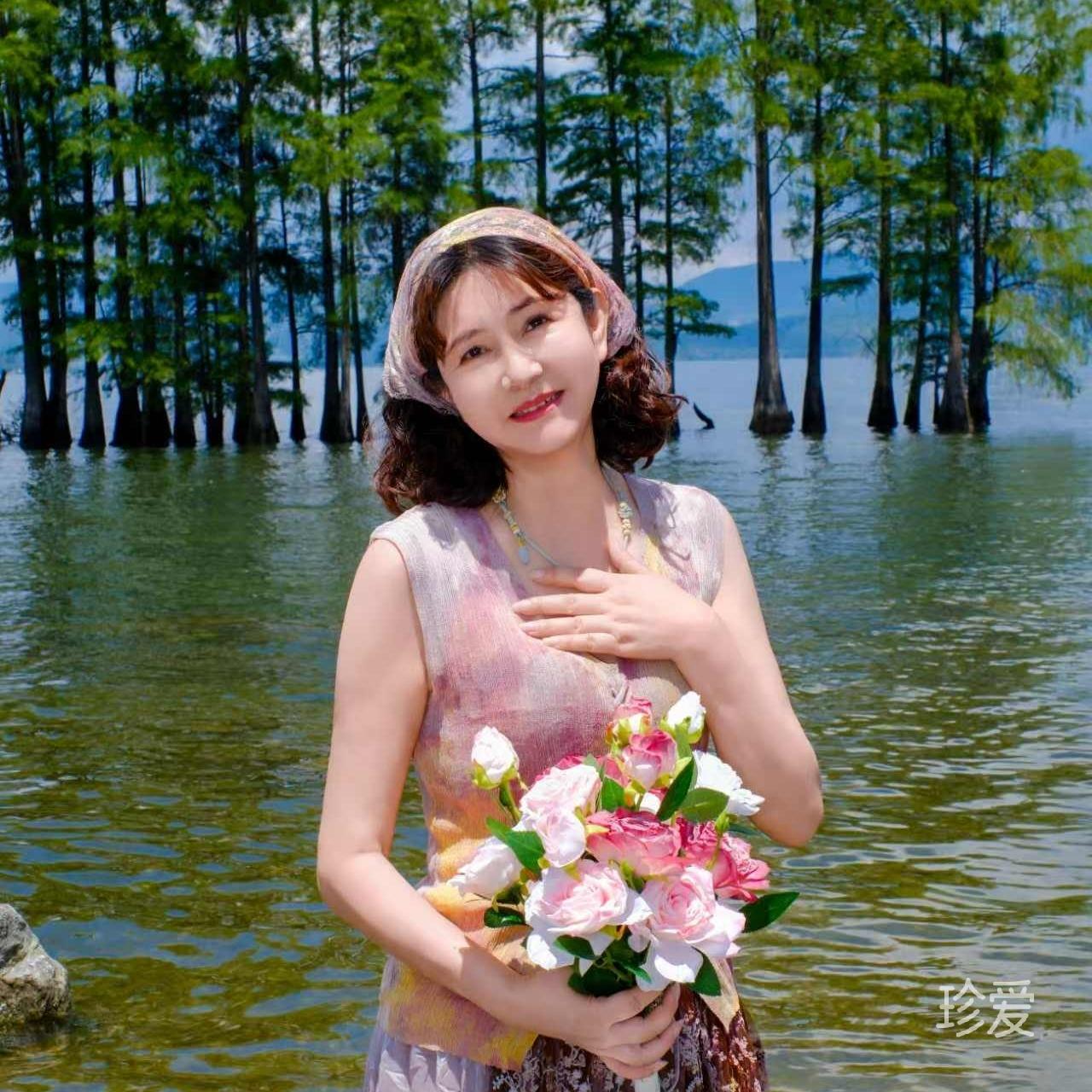 朵朵花開淡墨痕