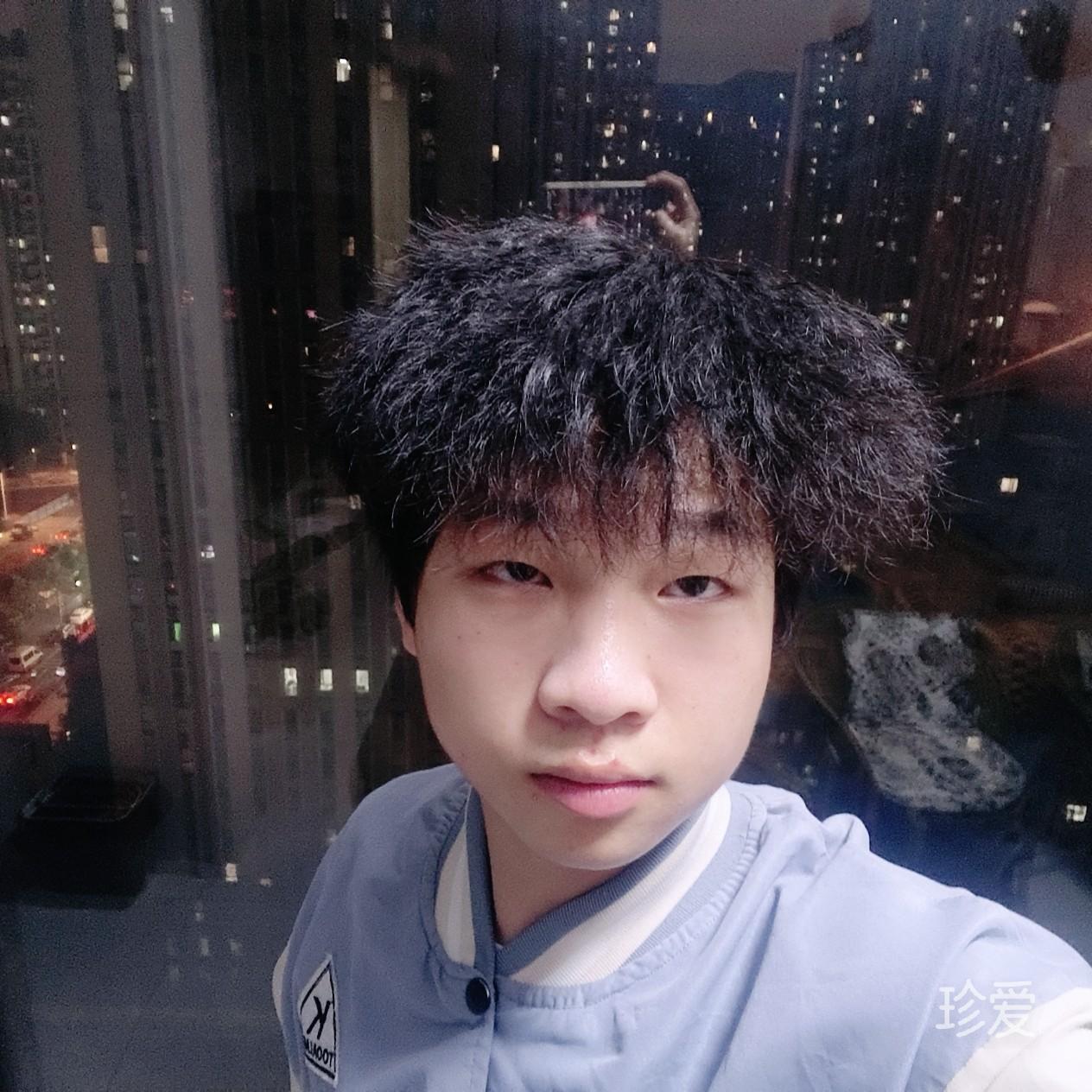 一克荔智