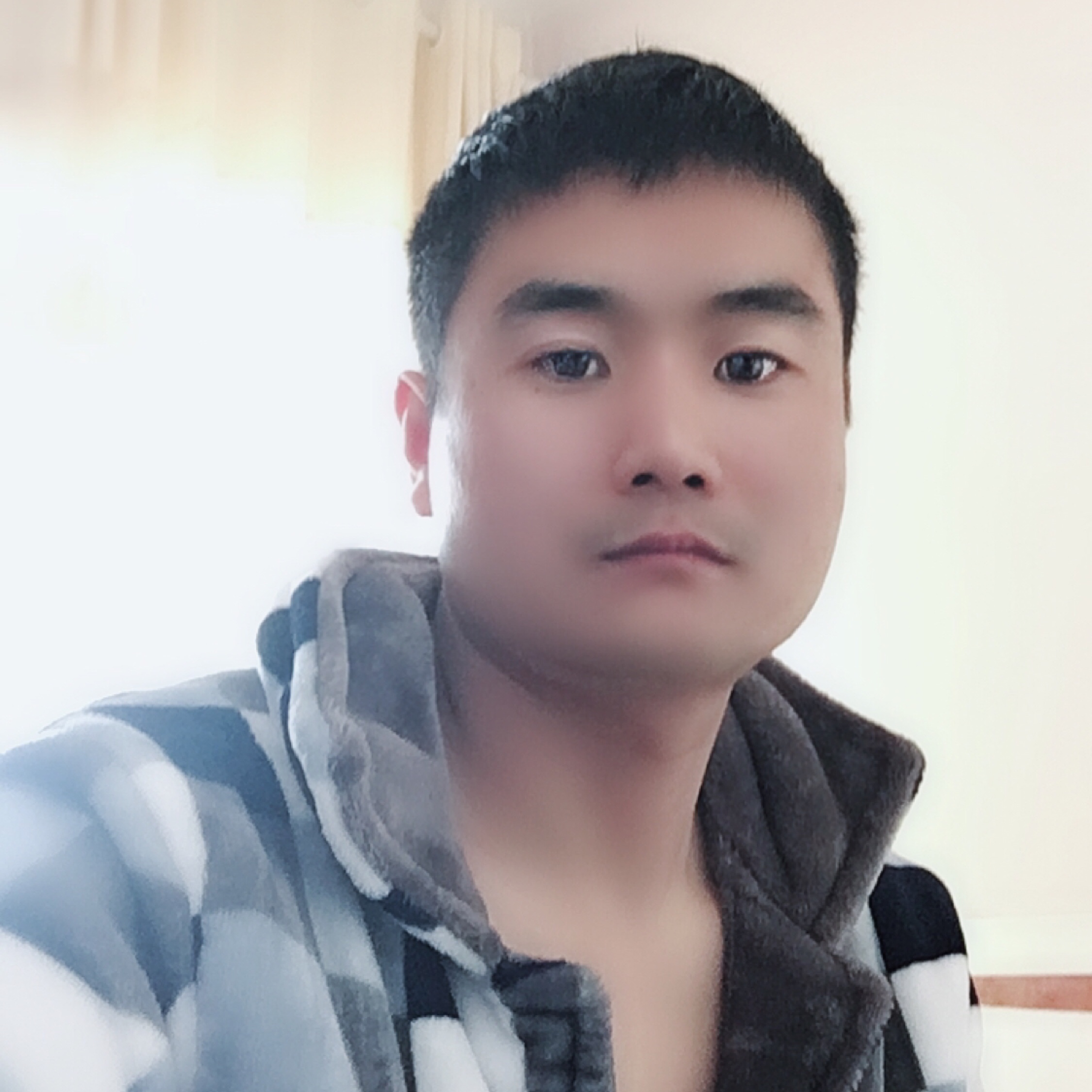 爬上墻頭等紅杏