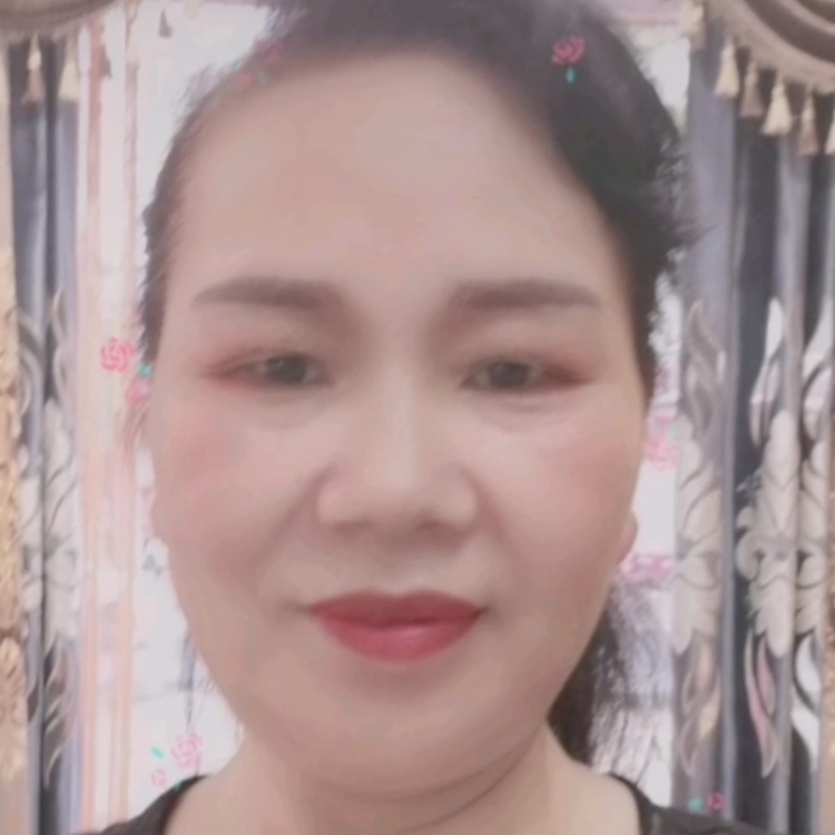 開心快樂的王美娥