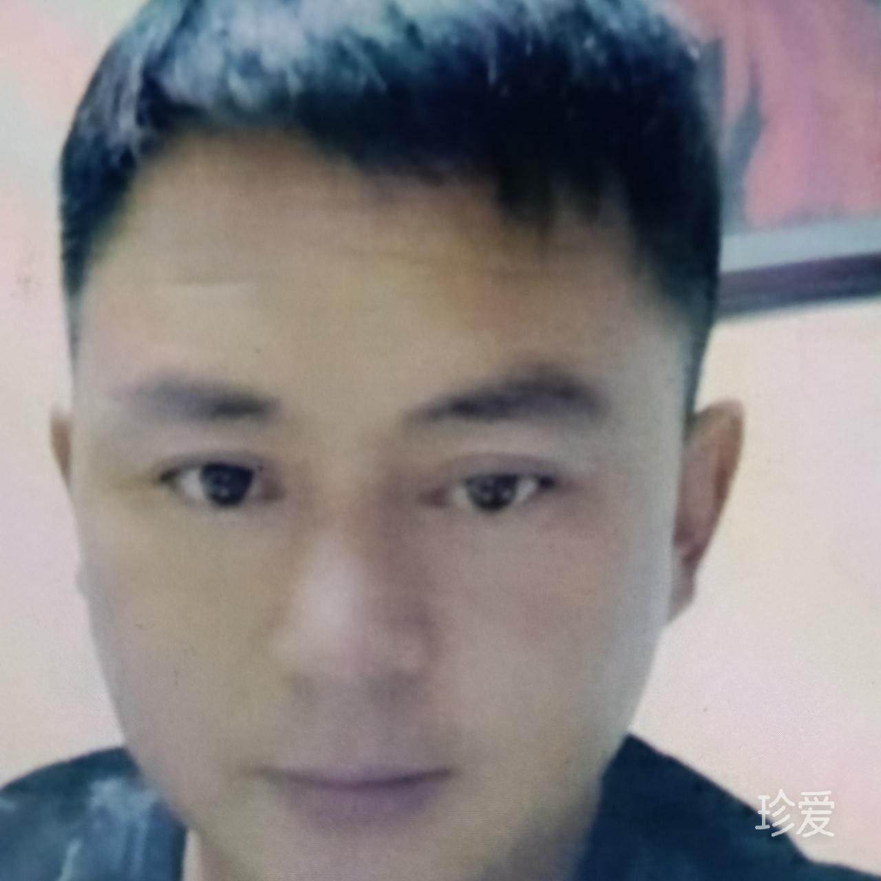 吕秋