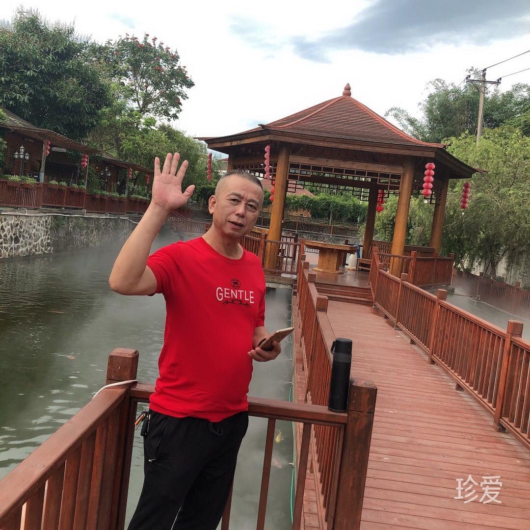 開(kāi)朗小老頭