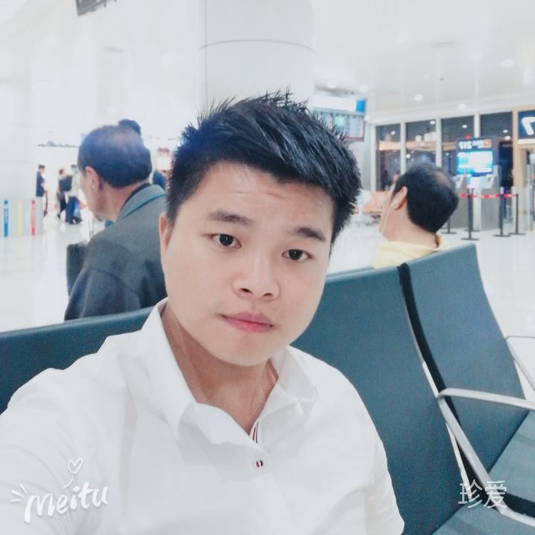 彈吉他的小哥哥