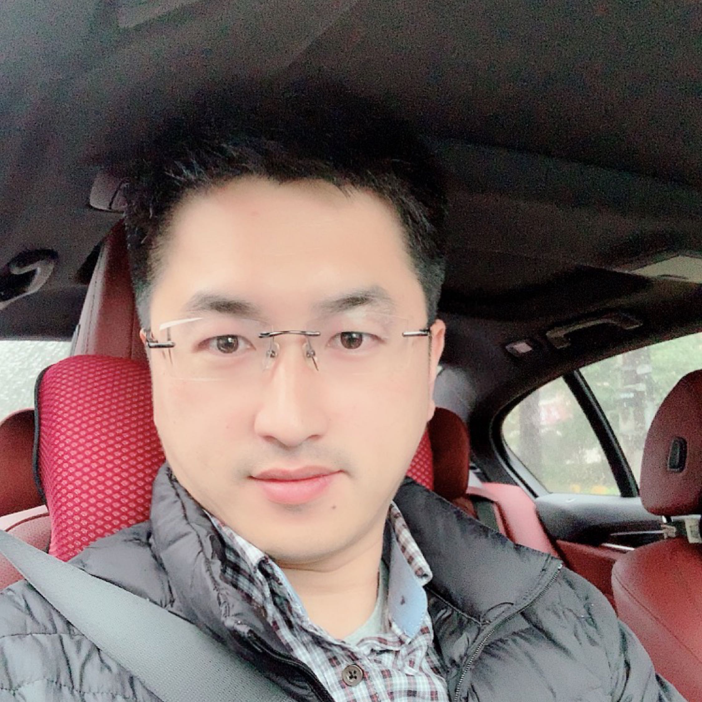 自由飞翔的小哥哥