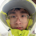 一只行走的小白