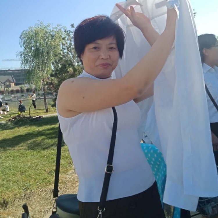 沒(méi)有傘的女人必須