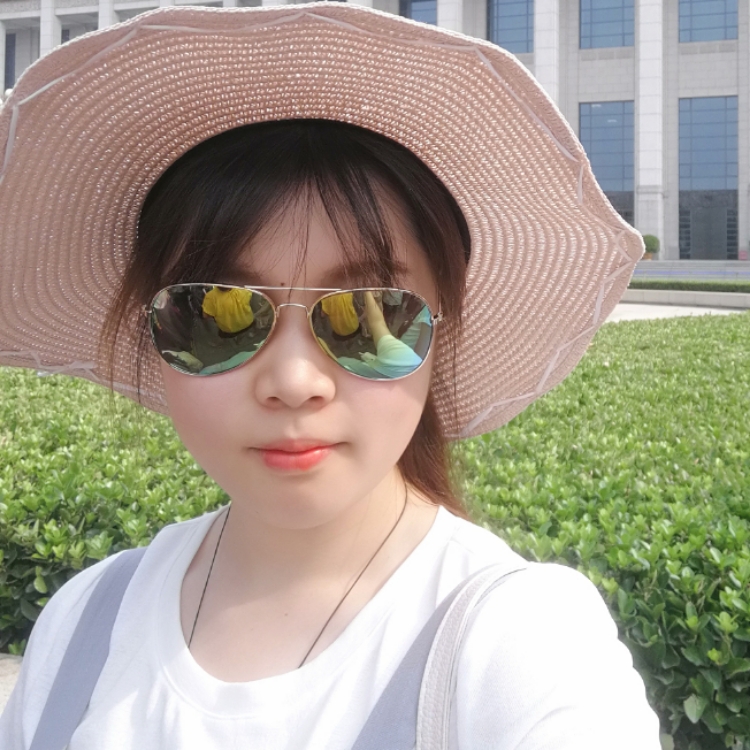 四眼妹
