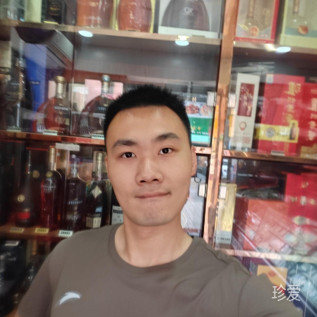 陈彤