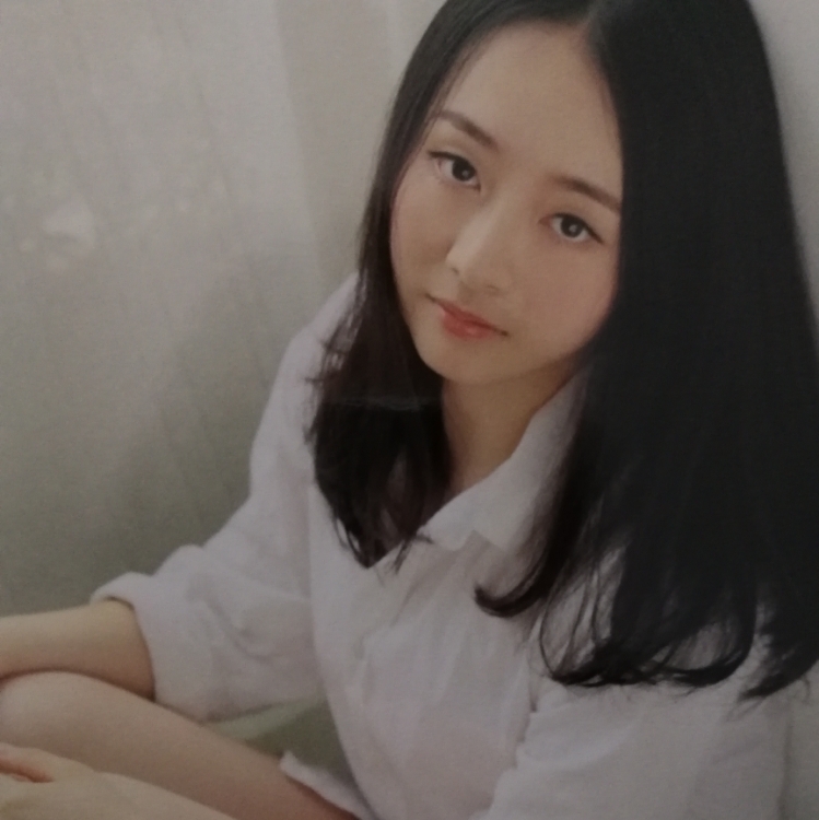 微笑女孩