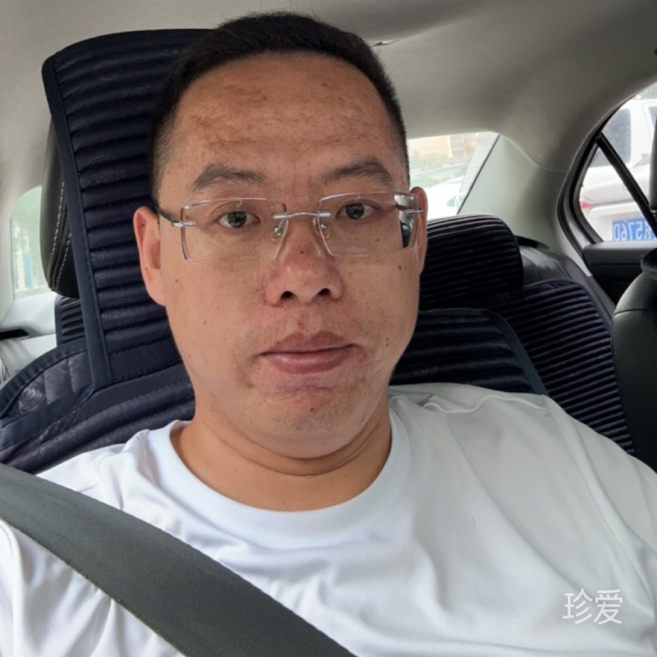 尋找黑暗中的光