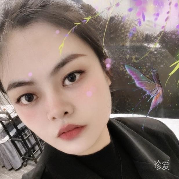 凛风中的玫瑰