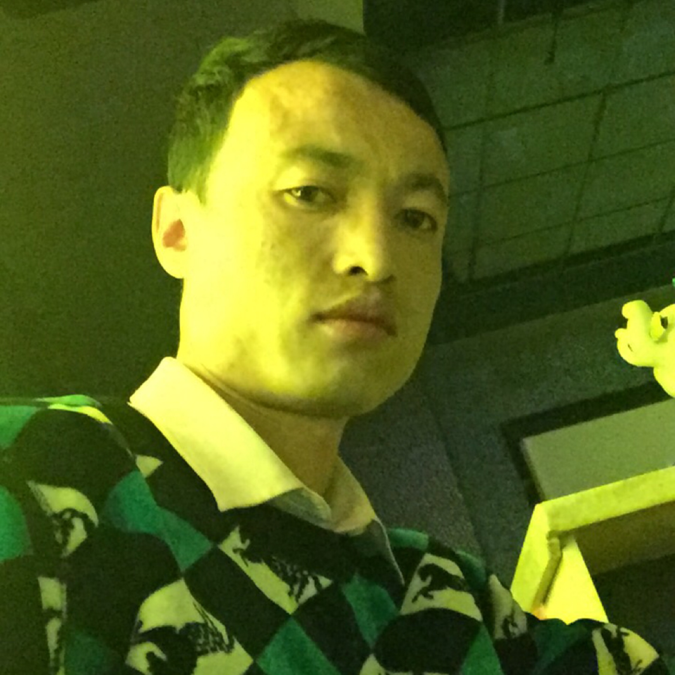 青春是一套舊校服