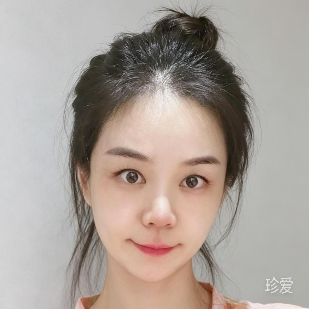 蛋糕上的草莓