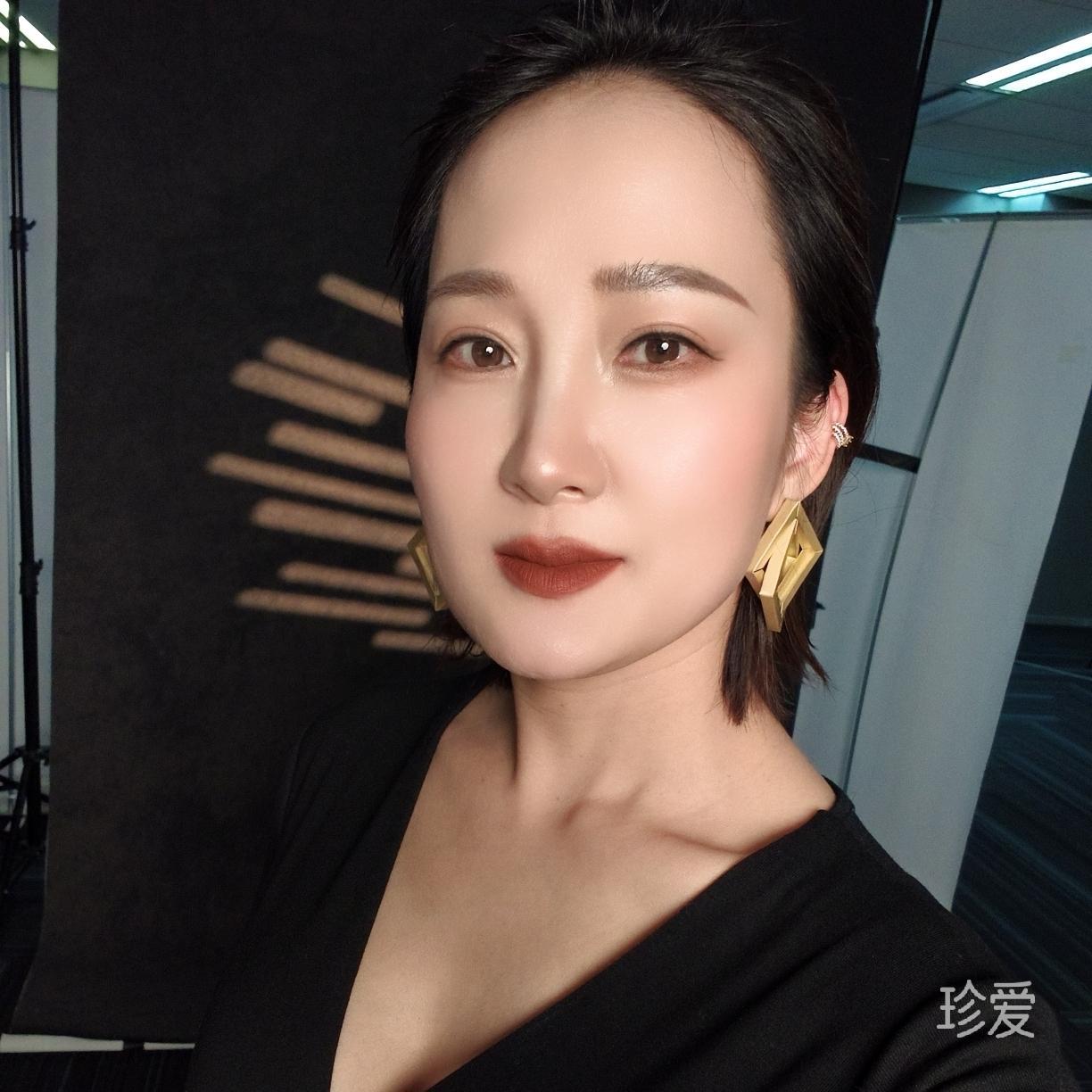 爱笑的小诗姐
