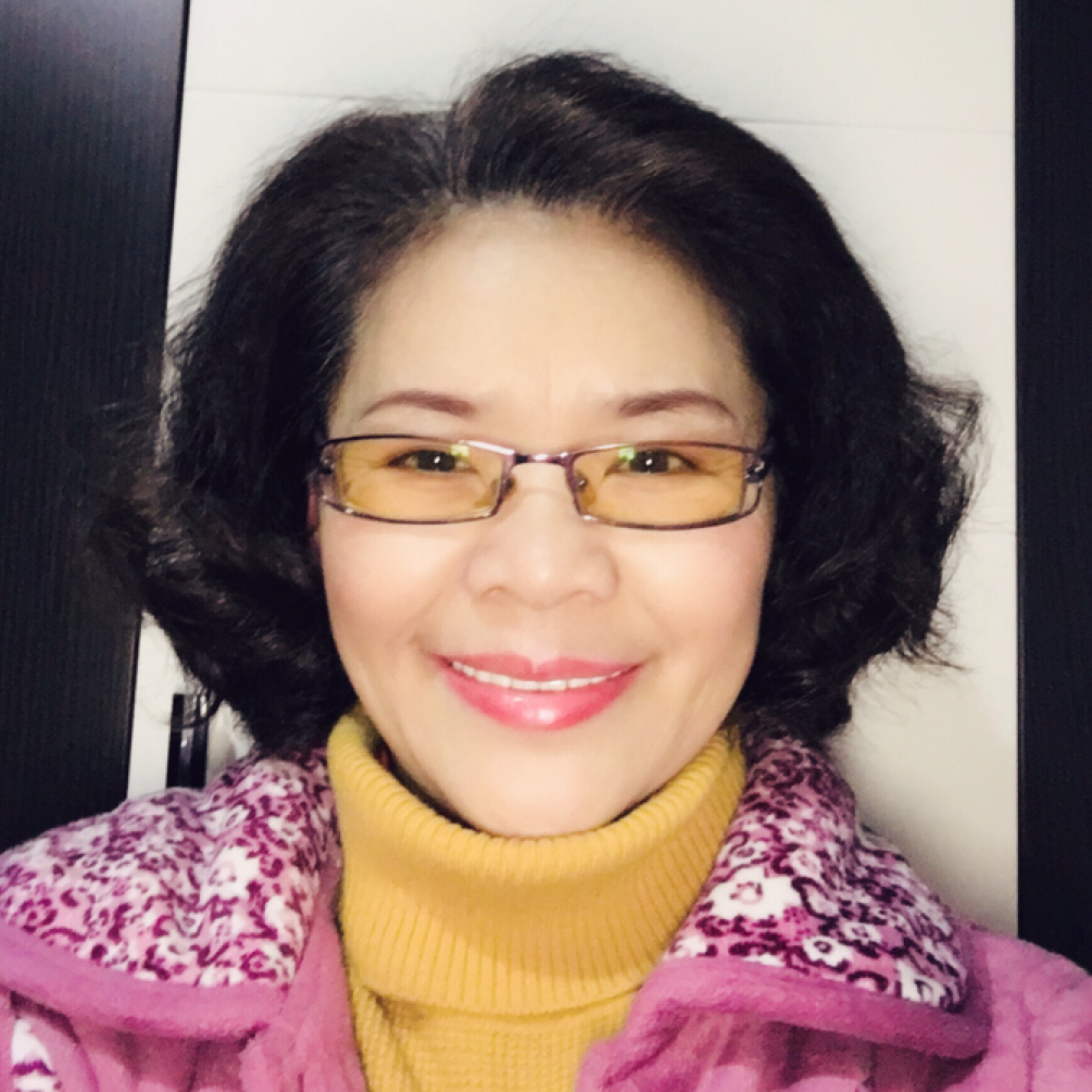 素顏為誰(shuí)妝