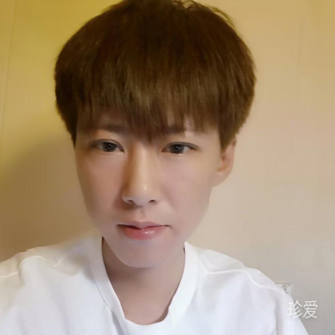 华小新