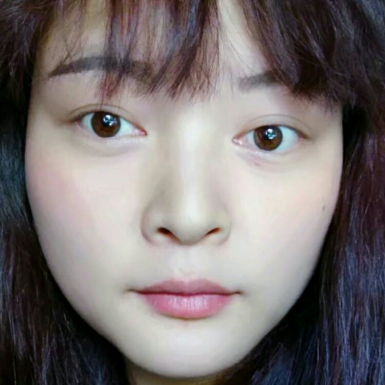 座頭鯨潛入深海