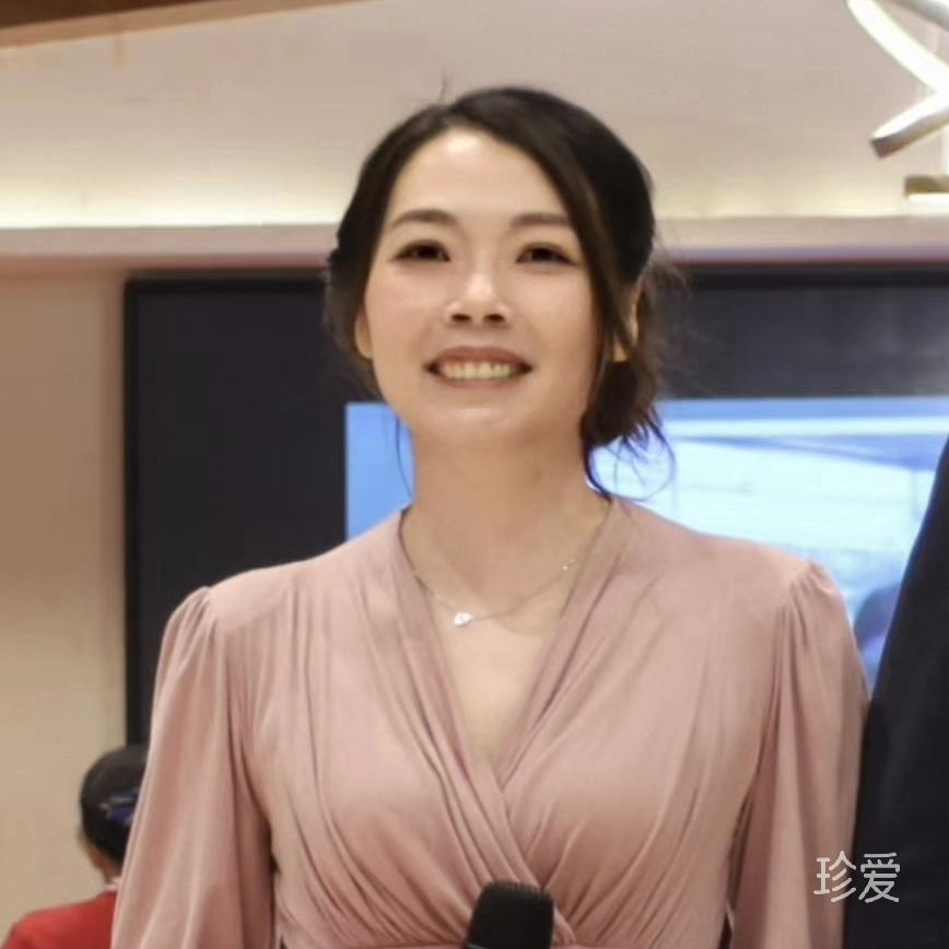 柒月