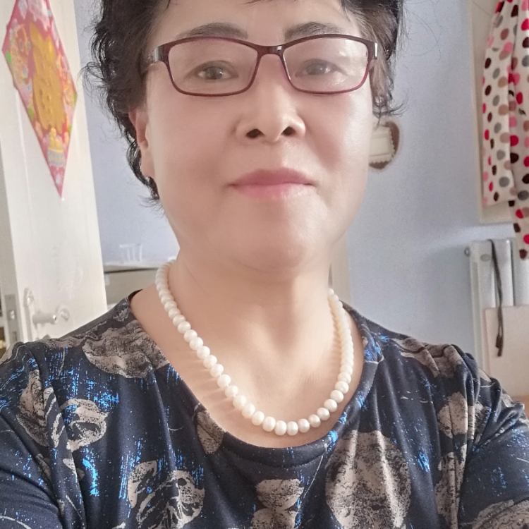 恨不相逢未嫁时