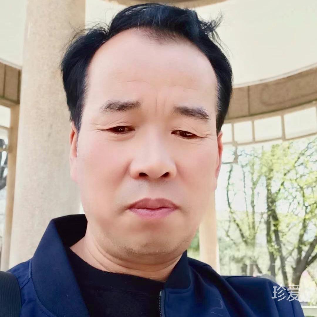 等待玫瑰的男孩