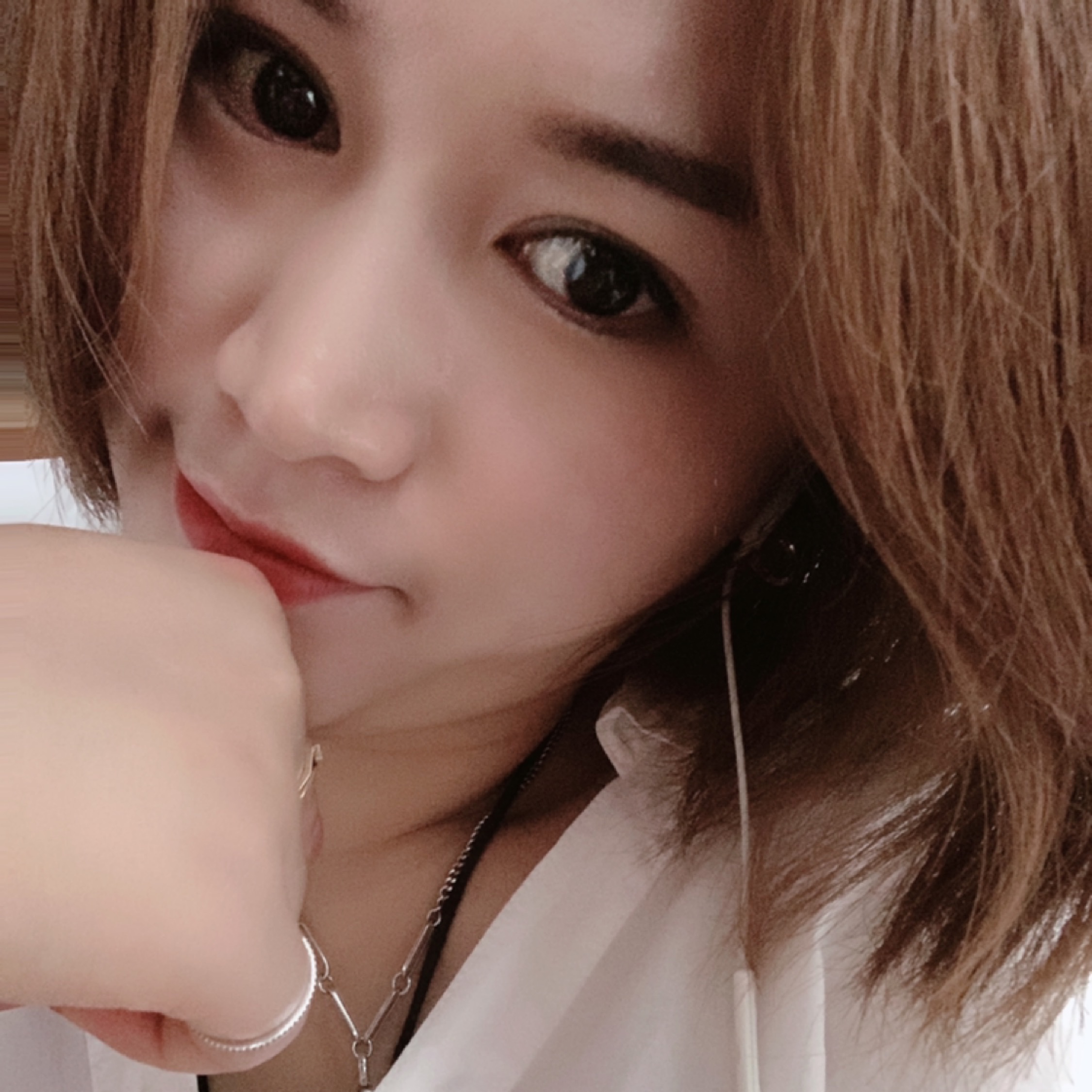 夜空里的一抹亮光