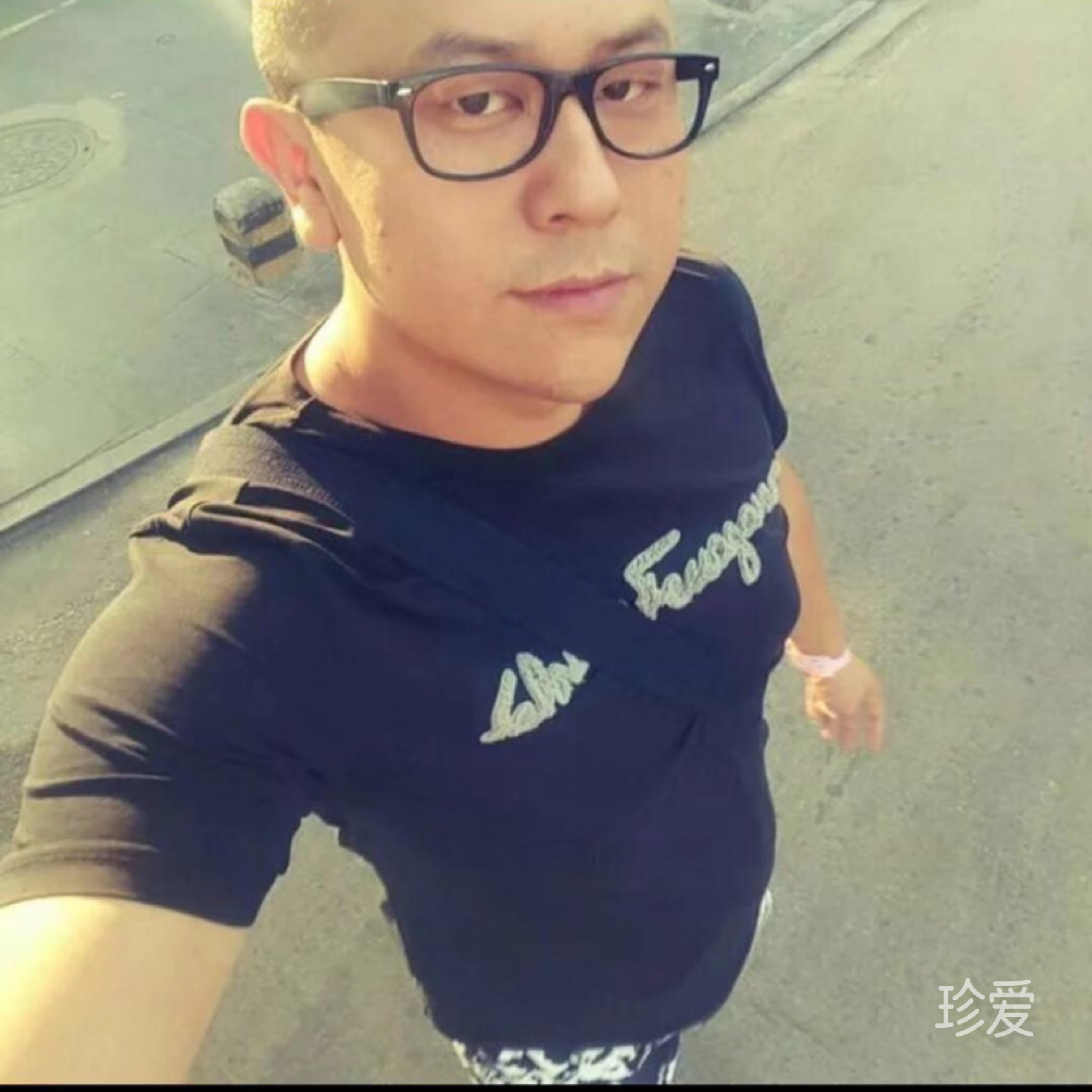 等待风中的你
