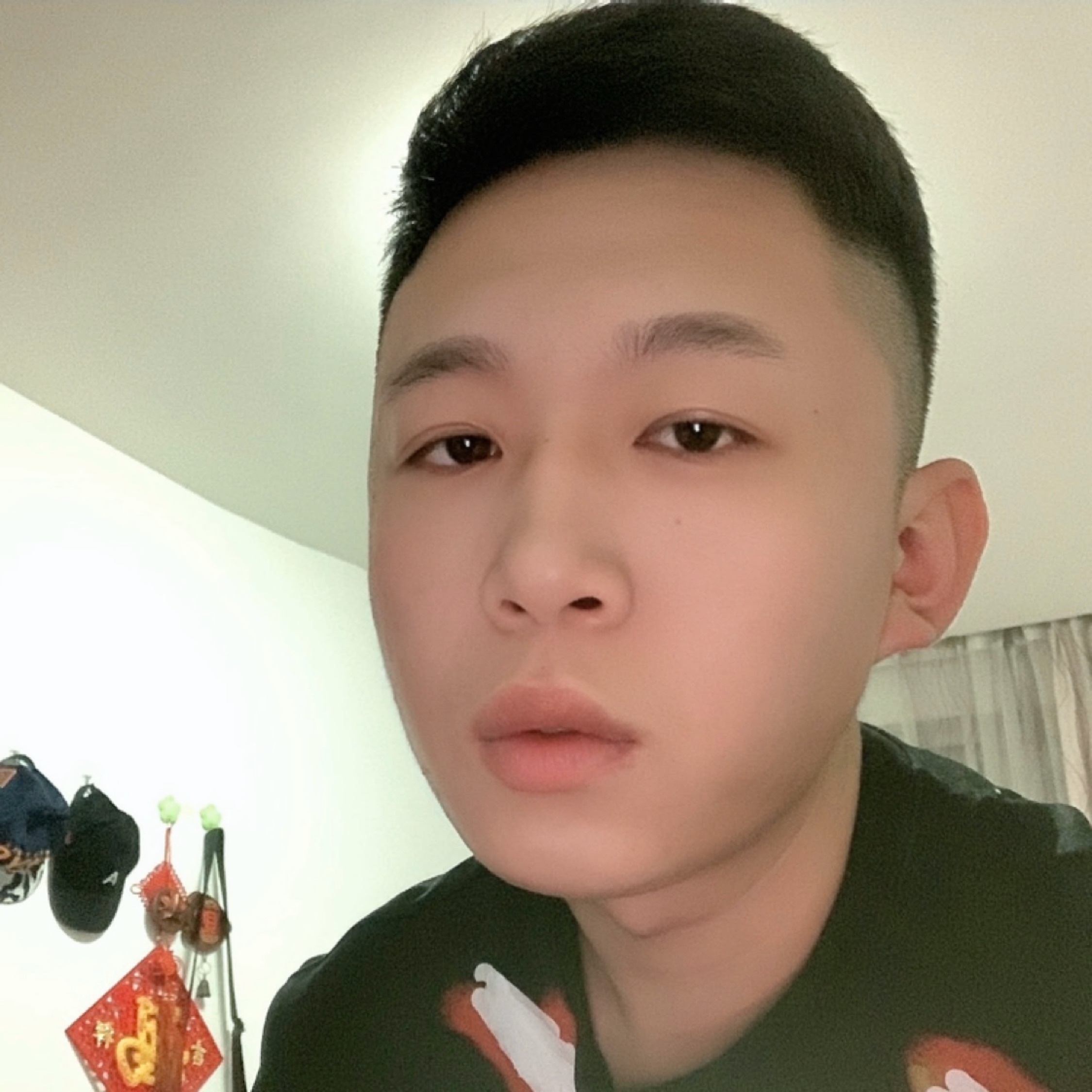 一米八五小矮子