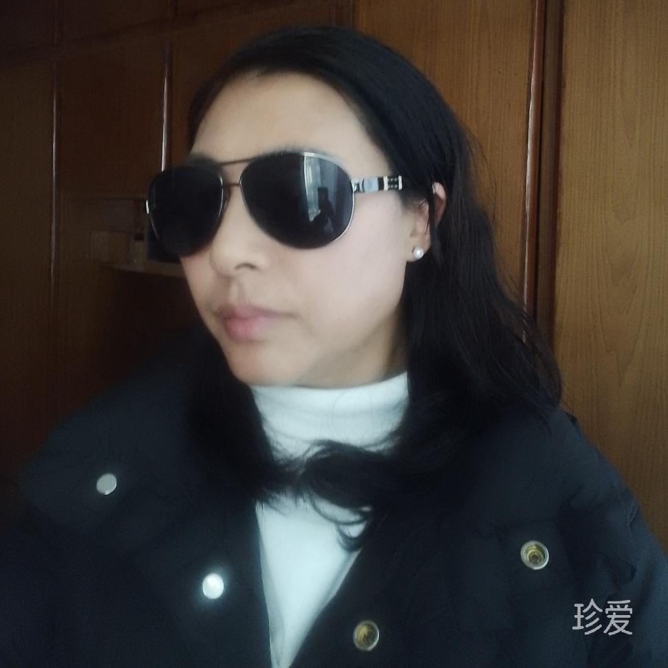 幽蓝飞雪
