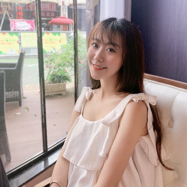 一个爱笑的女孩