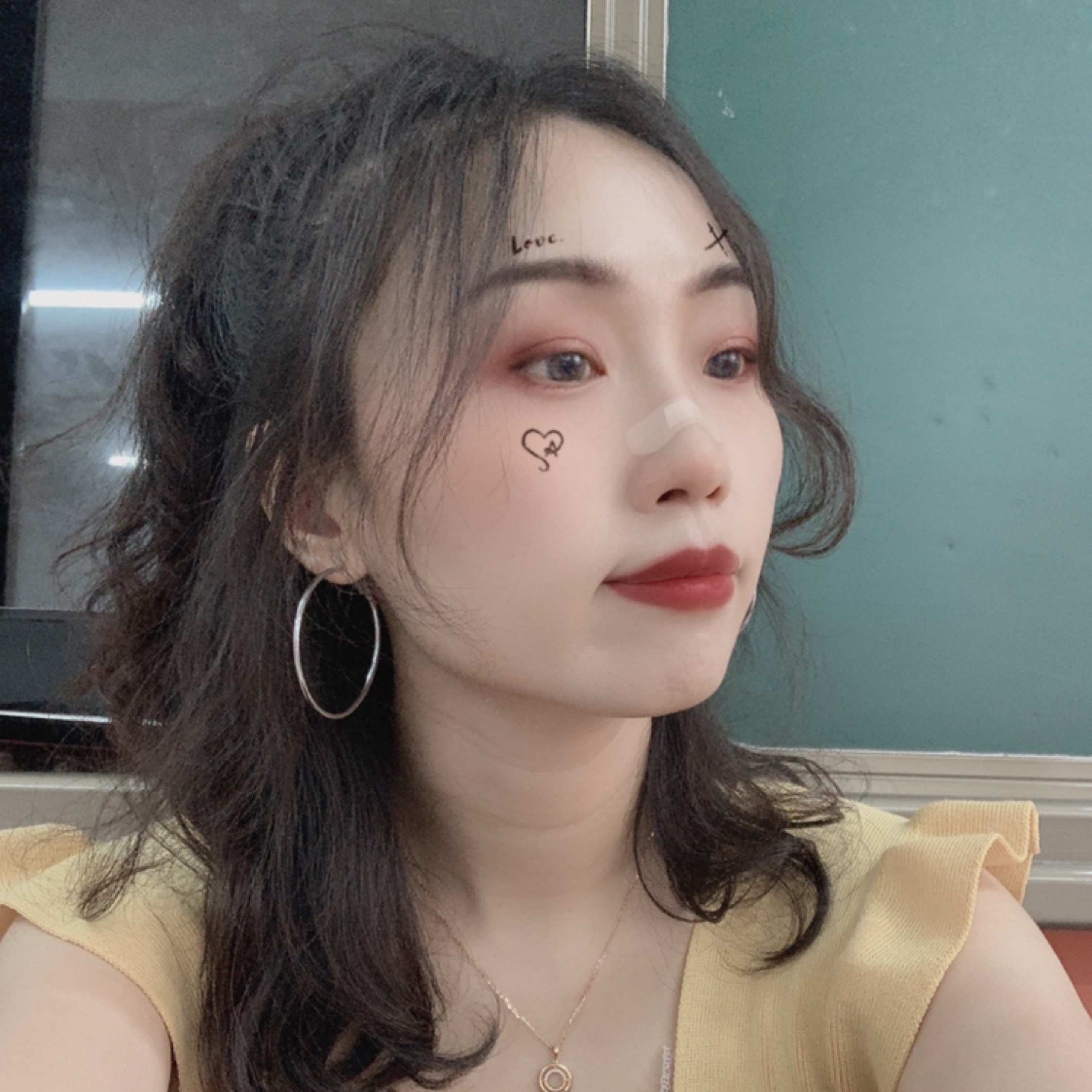 一個安靜的女孩