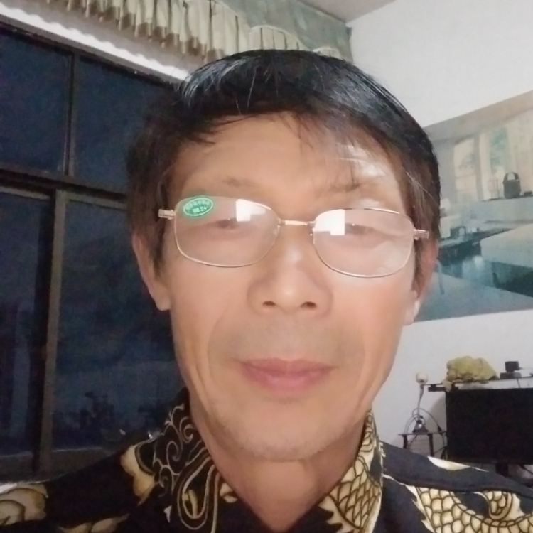 夜獨(dú)醉的人