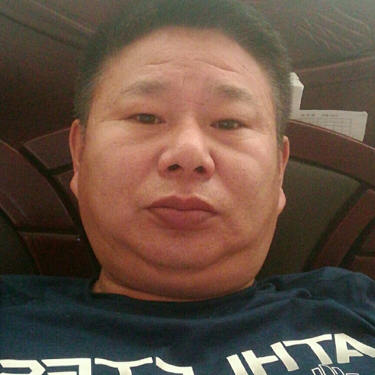 等愛(ài)的小偉