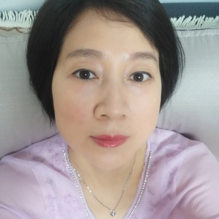 素顏?zhàn)韮A城