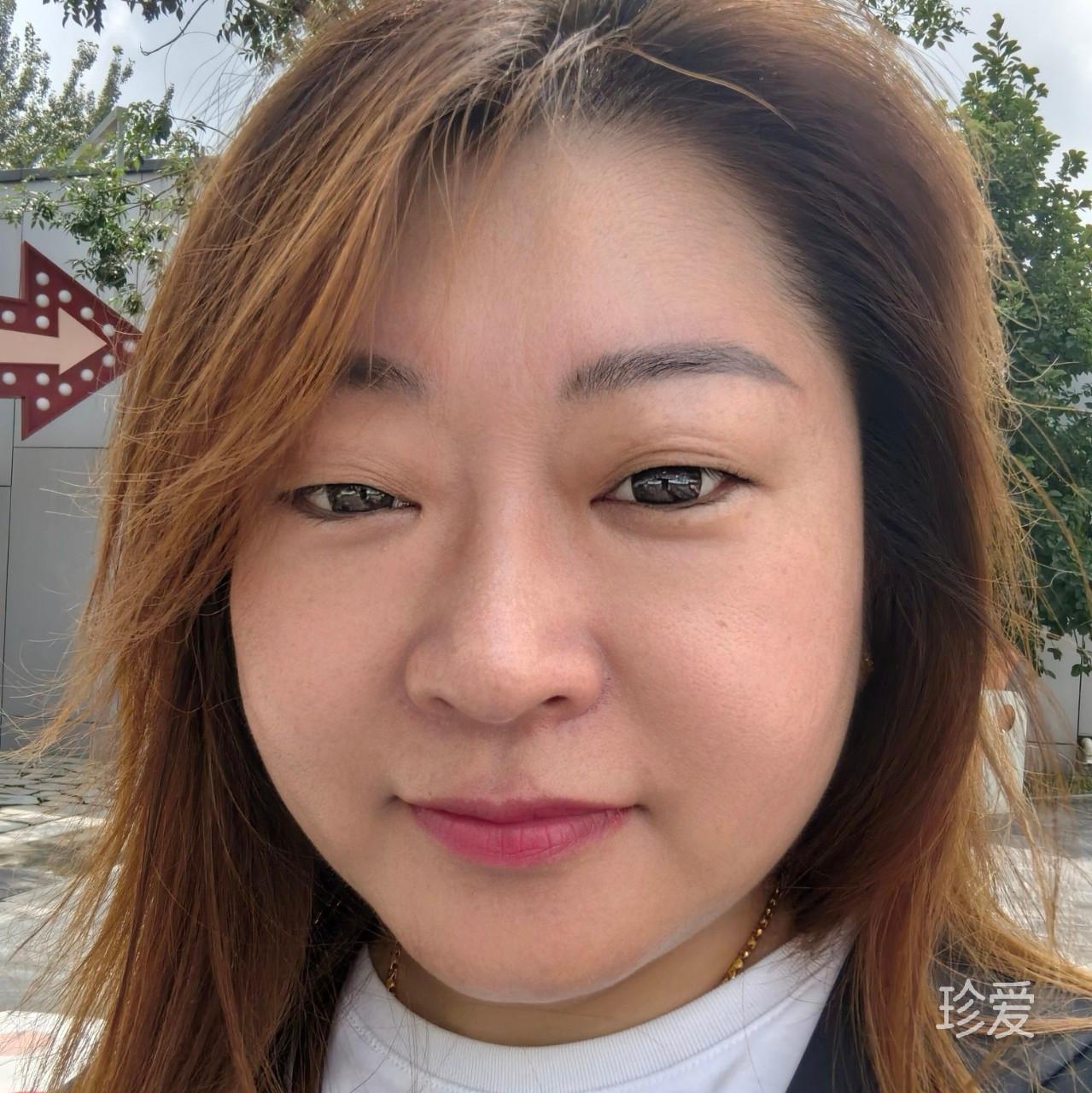 月光下的身影