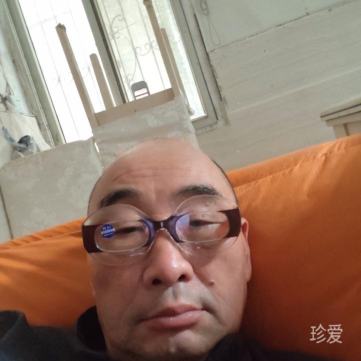 笑掩藏寂寞